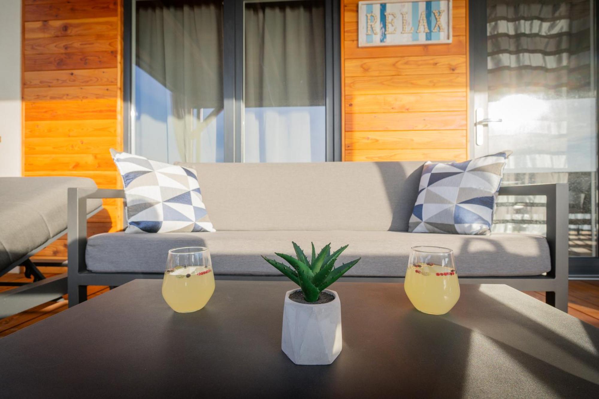Luxury Mobile Home Zuzu Klenovica Exterior photo